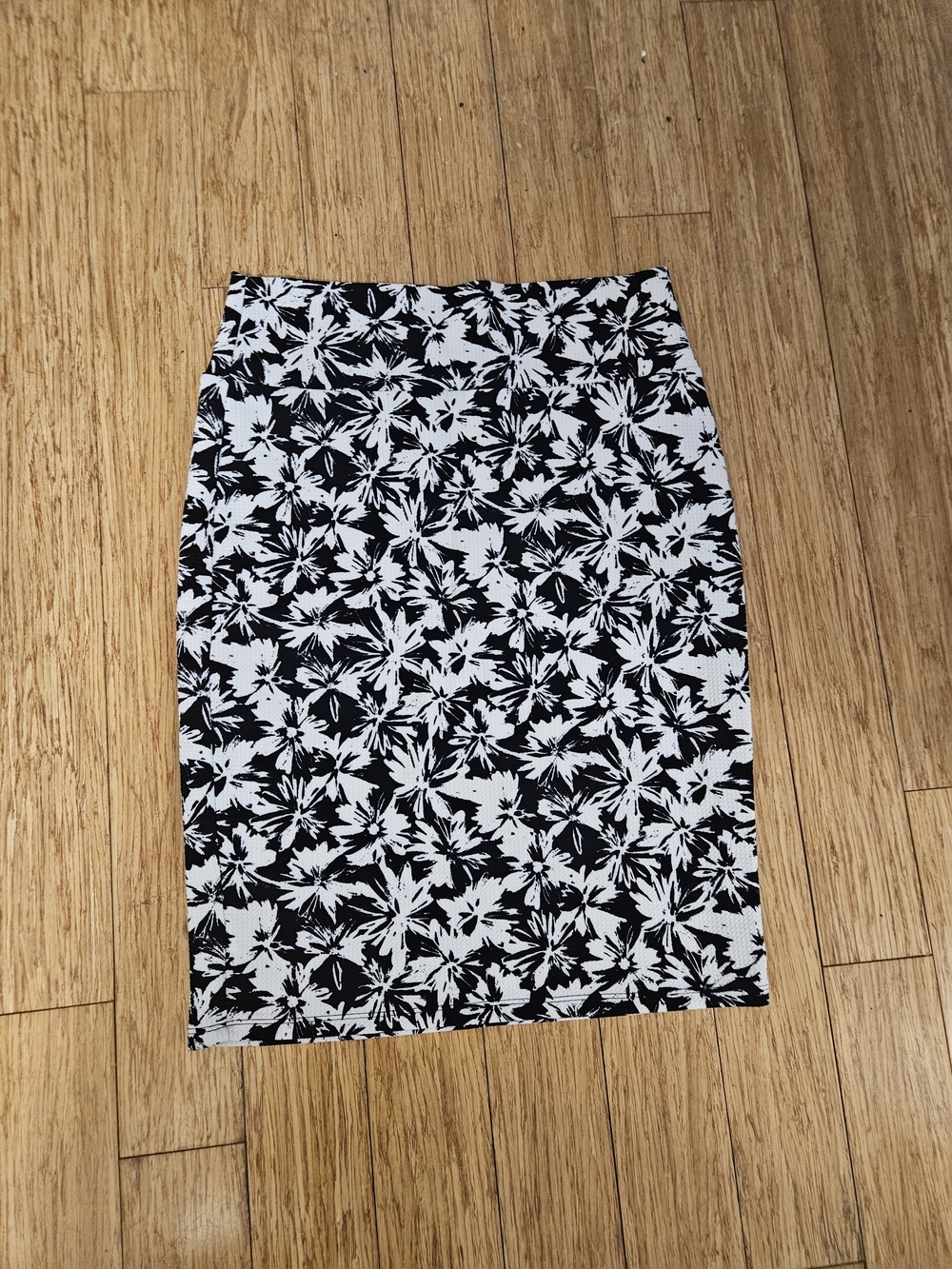 LuLaRoe Pencil Skirt Size XL